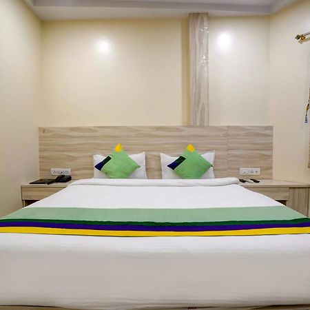 The Kiwwi Hotel Мумбаи Экстерьер фото